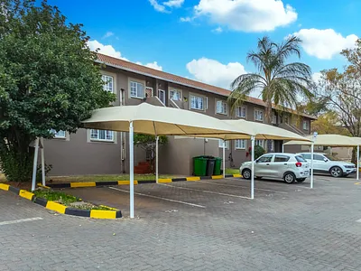 3 Bedroom Apartment For Sale in Centurion - ijXb.webp