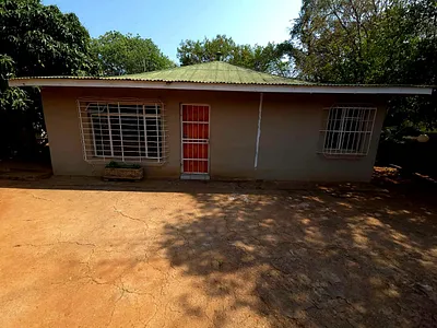 3 Bedroom House For Sale in Musina - img