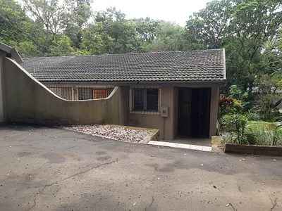 4 Bedroom House For Sale in Pinetown - vICc.webp