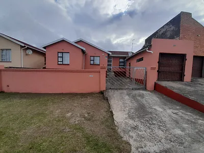 3 Bedroom House For Sale in East London - img
