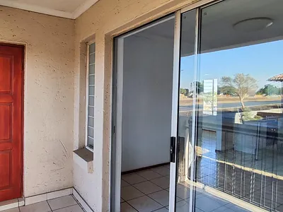 2 Bedroom Apartment For Sale in Boksburg - yVPX.webp