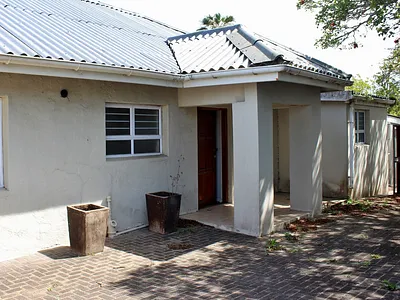 4 Bedroom House For Sale in Port Alfred - img