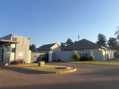 3 Bedroom Townhouse For Sale in Witbank - img