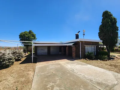 4 Bedroom House For Sale in Balfour - img