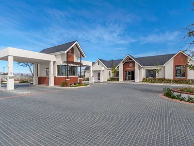 2 Bedroom Apartment To Rent in Somerset West - ESH9.webp