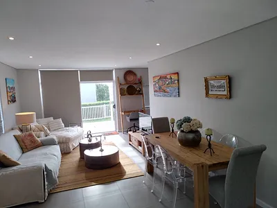 3 Bedroom Townhouse To Rent in Somerset West - 4HBb.webp
