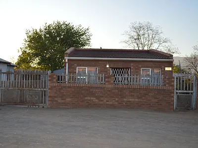 3 Bedroom House For Sale in Queenstown - img