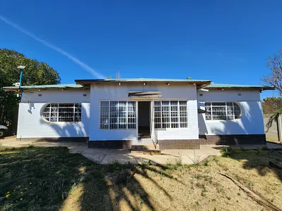 4 Bedroom House For Sale in Balfour - 95UG.webp