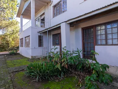 5 Bedroom House For Sale in East London - img