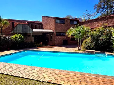 4 Bedroom House For Sale in Rustenburg - fCoK.webp