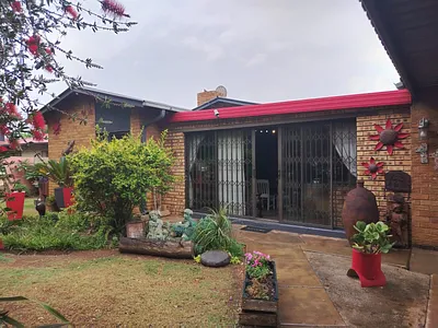 3 Bedroom House For Sale in Vanderbijlpark - laQm.webp