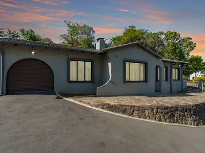 3 Bedroom House For Sale in Durban - 39Zz.webp