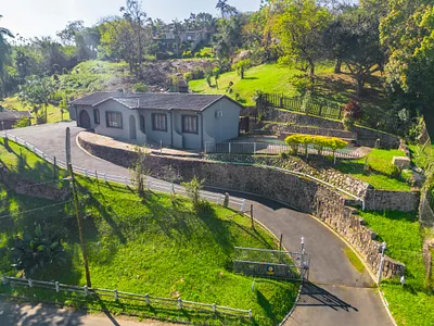 3 Bedroom House For Sale in Durban - 6oZ2.webp