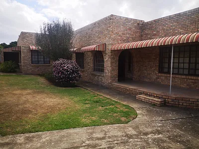 3 Bedroom House For Sale in Despatch - img