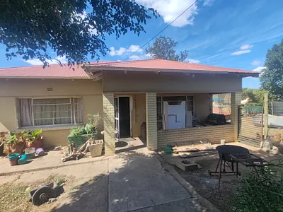 3 Bedroom House For Sale in Despatch - img