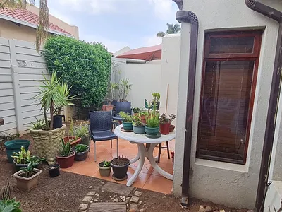 2 Bedroom House To Rent in Edenvale - Dom5.webp