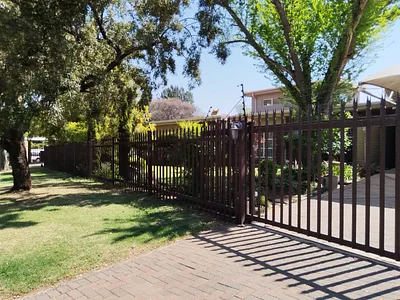 6 Bedroom House For Sale in Vanderbijlpark - LQR9.webp