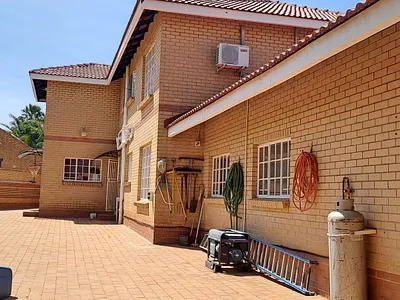 4 Bedroom House For Sale in Brakpan - wDuN.webp