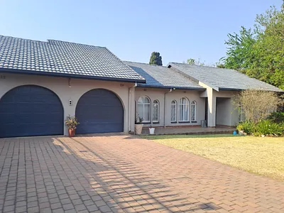 3 Bedroom House For Sale in Alberton - tmxK.webp