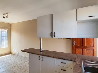 1 Bedroom Apartment For Sale in Boksburg - 9vyP.webp
