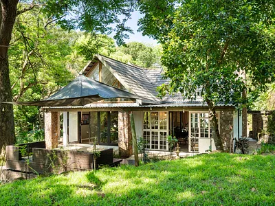3 Bedroom House For Sale in Hillcrest - img
