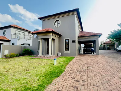 2 Bedroom Townhouse For Sale in Brakpan - img