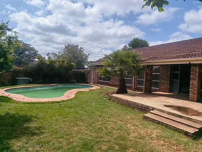 5 Bedroom House For Sale in Heidelberg - img