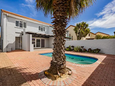 4 Bedroom House For Sale in Blouberg - img