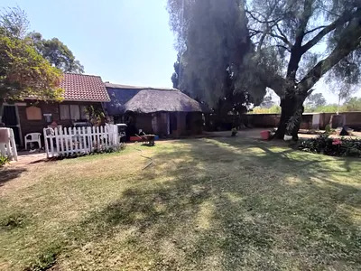 3 Bedroom House For Sale in Akasia - GeqZ.webp