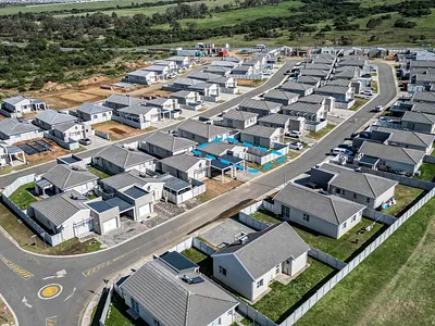 2 Bedroom Apartment For Sale in East London - bKW2.webp