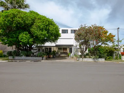 5 Bedroom House For Sale in Kleinmond - lNJP.webp