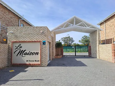 3 Bedroom Townhouse To Rent in Port Elizabeth - img