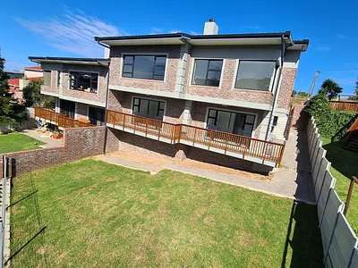 3 Bedroom Townhouse For Sale in Mossel Bay - img