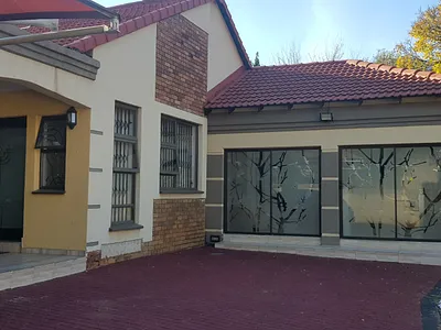 3 Bedroom House To Rent in Alberton - img