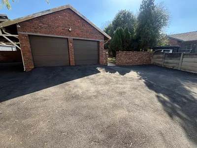 3 Bedroom House For Sale in Heidelberg - img