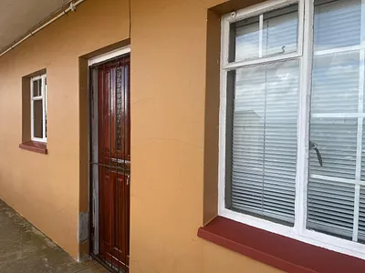 3 Bedroom Apartment For Sale in Port Elizabeth - img