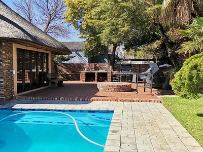4 Bedroom House For Sale in Potchefstroom - fi6K.webp