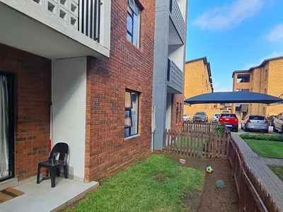 2 Bedroom Townhouse For Sale in Boksburg - QBSB.webp