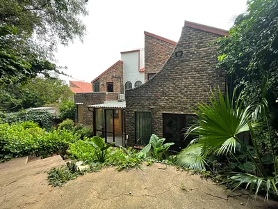 4 Bedroom Townhouse For Sale in Pretoria - a0Co.webp