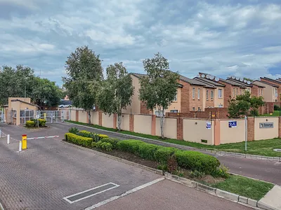 2 Bedroom Apartment For Sale in Midrand - eeXm.webp