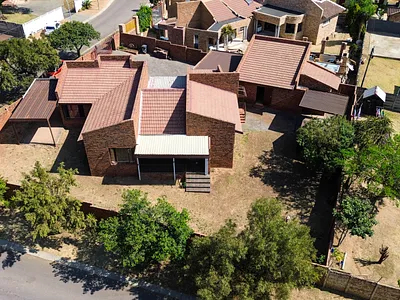 4 Bedroom House For Sale in Centurion - img