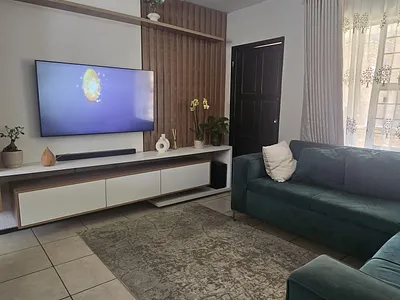 2 Bedroom Apartment For Sale in Roodepoort - ryvA.webp