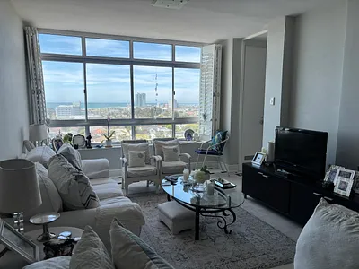 2 Bedroom Apartment For Sale in Port Elizabeth - img