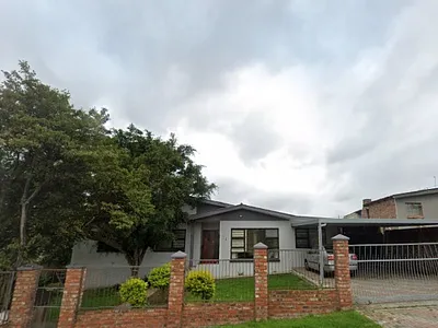 3 Bedroom House To Rent in Despatch - img