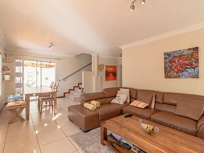 3 Bedroom Apartment For Sale in Edenvale - img