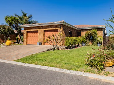 3 Bedroom House For Sale in Durbanville - 0M2O.webp