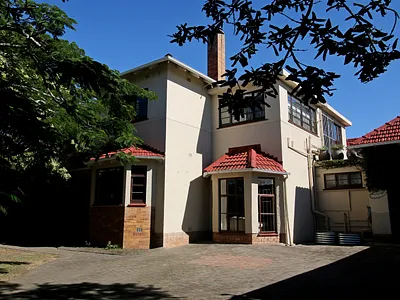 5 Bedroom House For Sale in East London - ZhmL.webp