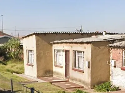 3 Bedroom House For Sale in Springs - img
