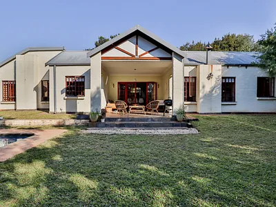 3 Bedroom House For Sale in Hartbeespoort - U7tb.webp