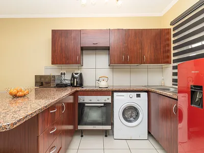 1 Bedroom Apartment For Sale in Randburg - kTSg.webp